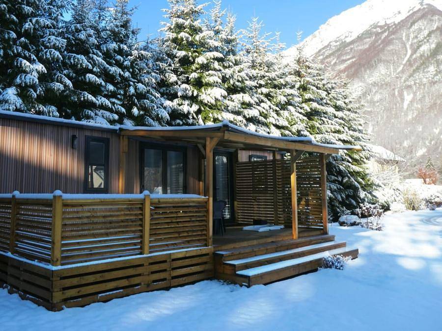 Camping Rcn Belledonne - Chalet 6 personnes - Faucille in Le Bourg-d'Oisans, Parc national des Écrins