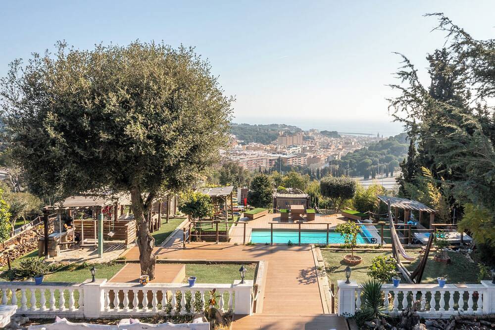 Villa Carrasca: Lujo Montañoso con Vista al Mar, Piscina y Bbq in Arenys de Munt, Costa del Maresme