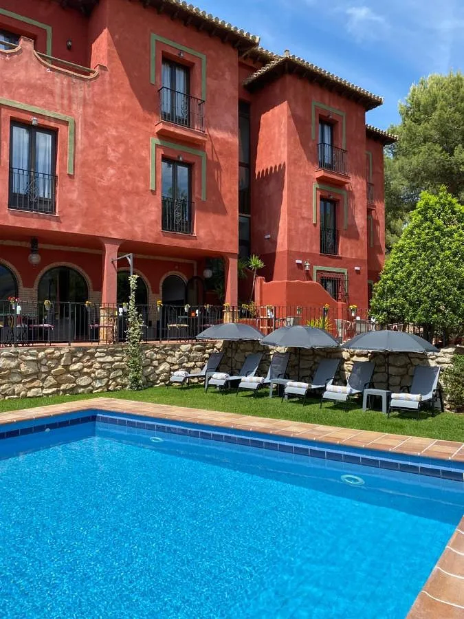 Hôtel pour 2 personnes, avec jacuzzi ainsi que jardin et piscine - 1