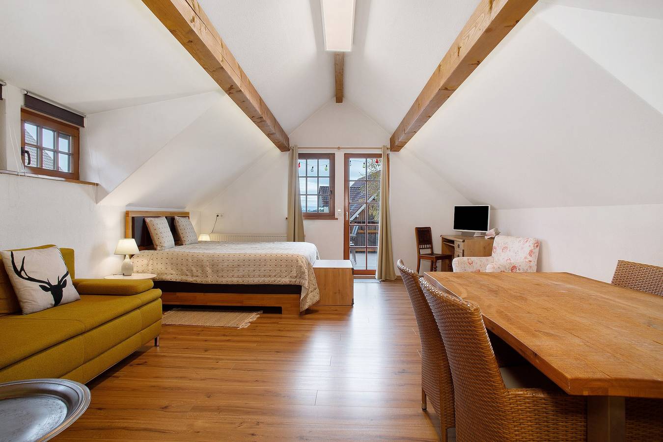 Ganze Wohnung, Suite See Möwe mit Balkon, Wlan und Gemeinschaftsterrasse in Kippenhausen, Immenstaad am Bodensee