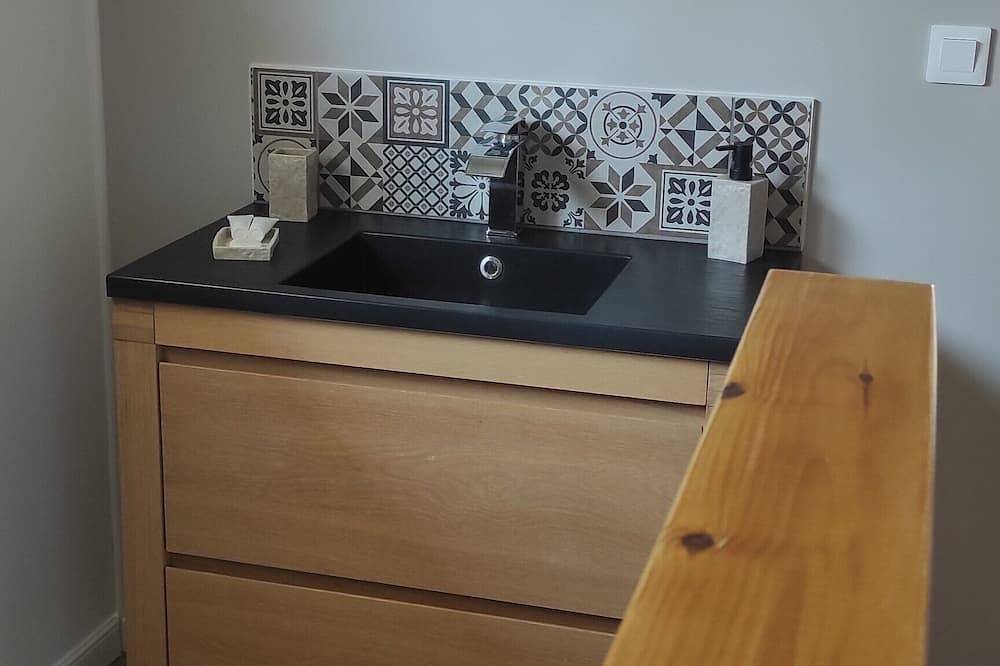 Appartement entier, Loft en pleine nature, spa privatif,  salon de massage, idéal pour se reposer in Montcaret, Périgord Pourpre
