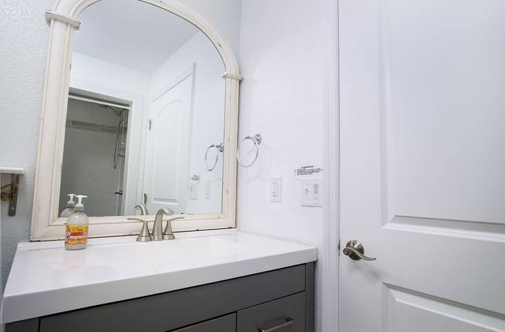 Vacation rental for 13 people, with pool and hot tub in Madeira Beach