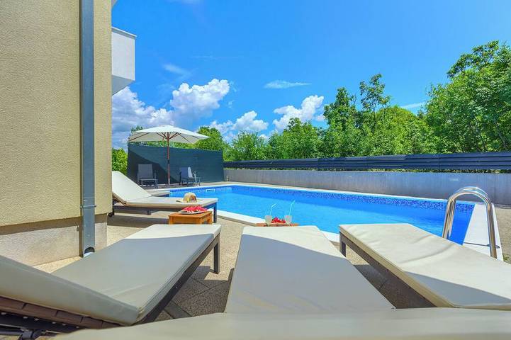 Villa für 10 Personen, mit Garten und Pool sowie Whirlpool - 1