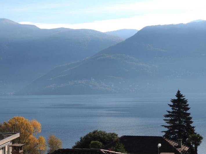 Ferienwohnung für 4 Personen, mit Balkon und Terrasse sowie Garten und Sauna in Brissago - 2