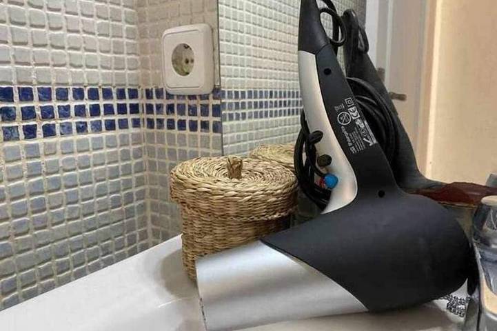 Entire apartment, Pura Vida - Apartamento con Piscina in Cala Blanes, Ciutadella