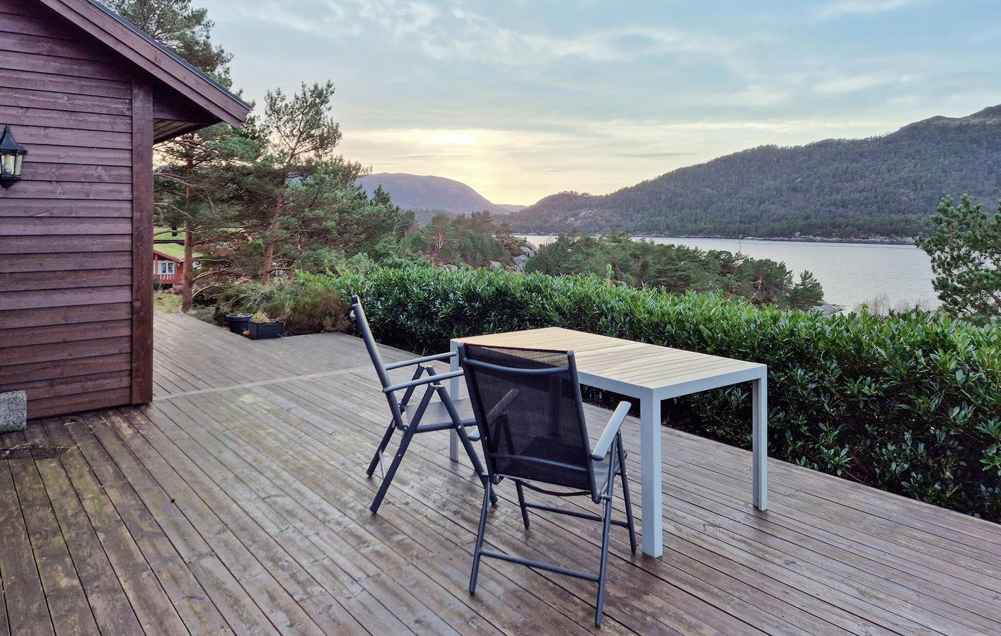 Feriehus for 9 personer med terrasse in Sognefjorden