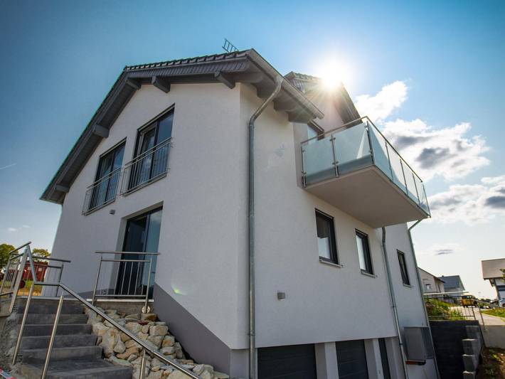 Ferienwohnung für 6 Personen, mit Balkon und Garten, kinderfreundlich