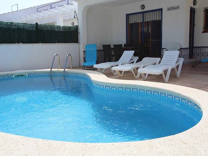 Chalet para 6 personas, con vistas además de terraza y jardín, Se admiten mascotas en Delta del Ebro - 3