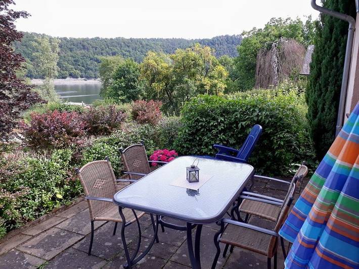 Ferienhaus für 4 Personen, mit Terrasse und Garten sowie Seeblick am Edersee - 3
