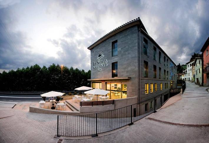 Hôtel pour 3 personnes, avec jacuzzi et terrasse à Campdevànol