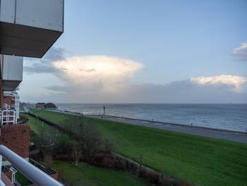 Ferienwohnung für 3 Personen, mit Balkon und Ausblick, kinderfreundlich am Jadebusen