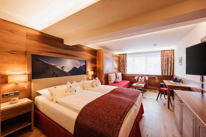 Hotel für 2 Personen, mit Terrasse und Sauna sowie Ausblick, mit Haustier in Lech am Arlberg