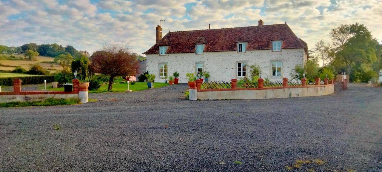 Six-Bedroom House in Brûlon, Sarthe