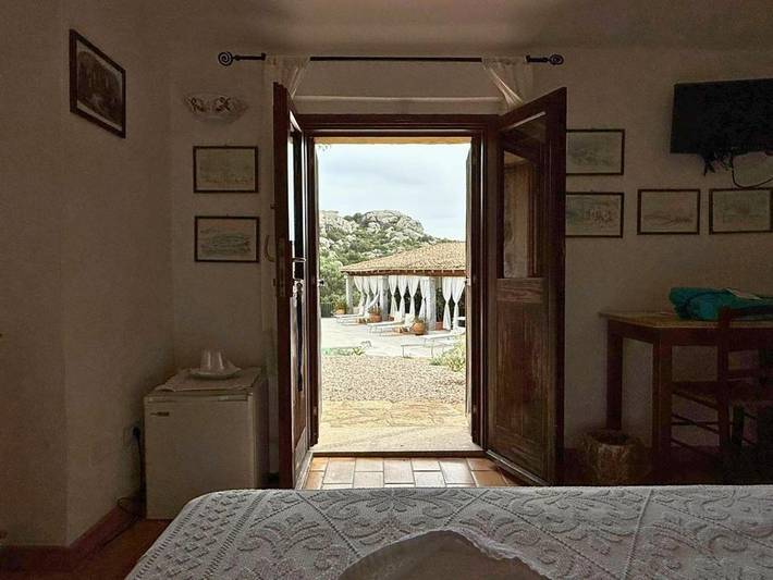 Maison d’hôte pour 2 personnes, avec piscine ainsi que jardin et vue à Arzachena - 3