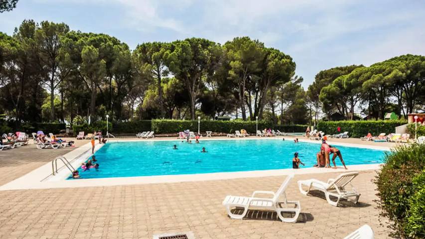 Gîte pour 5 personnes, avec Balcon et Piscine dans Golf et Tennis Club de Valescure - 2