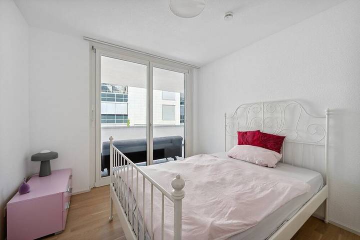 Ganze Wohnung, Design 3-Zimmer-Wohnung. Bauhaus I Balkon I Zentrum Bb I Familie & Haustiere in Böblingen, Landkreis Böblingen