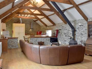 Glamping for 6 People in Pembrokeshire, South-Wales, Photo 1