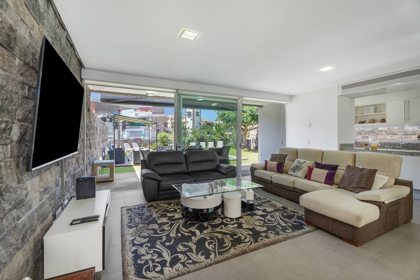 Vacation Villa 'Playa Del Duque' with Private Terrace, Wi-Fi and Air Conditioning in Playa del Duque, Adeje