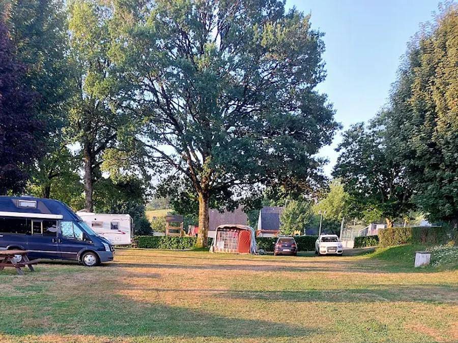Camping L'Etang Aux Hirondelles - Chalet 4 personen - N1 Oder N4 Oder N5 in Marcolès, Aurillac und Umgebung