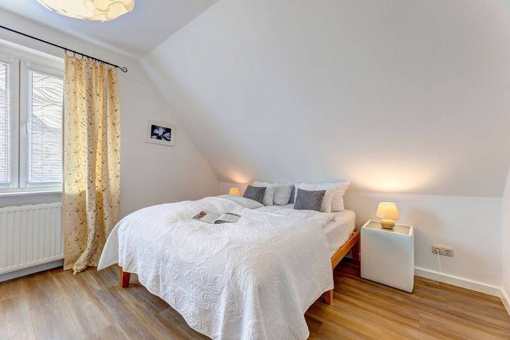 Ganze Wohnung, Ferienhaus Renate, Whg. 03 in Bansin mit Wlan und Privatparkplatz in Bansin, Heringsdorf