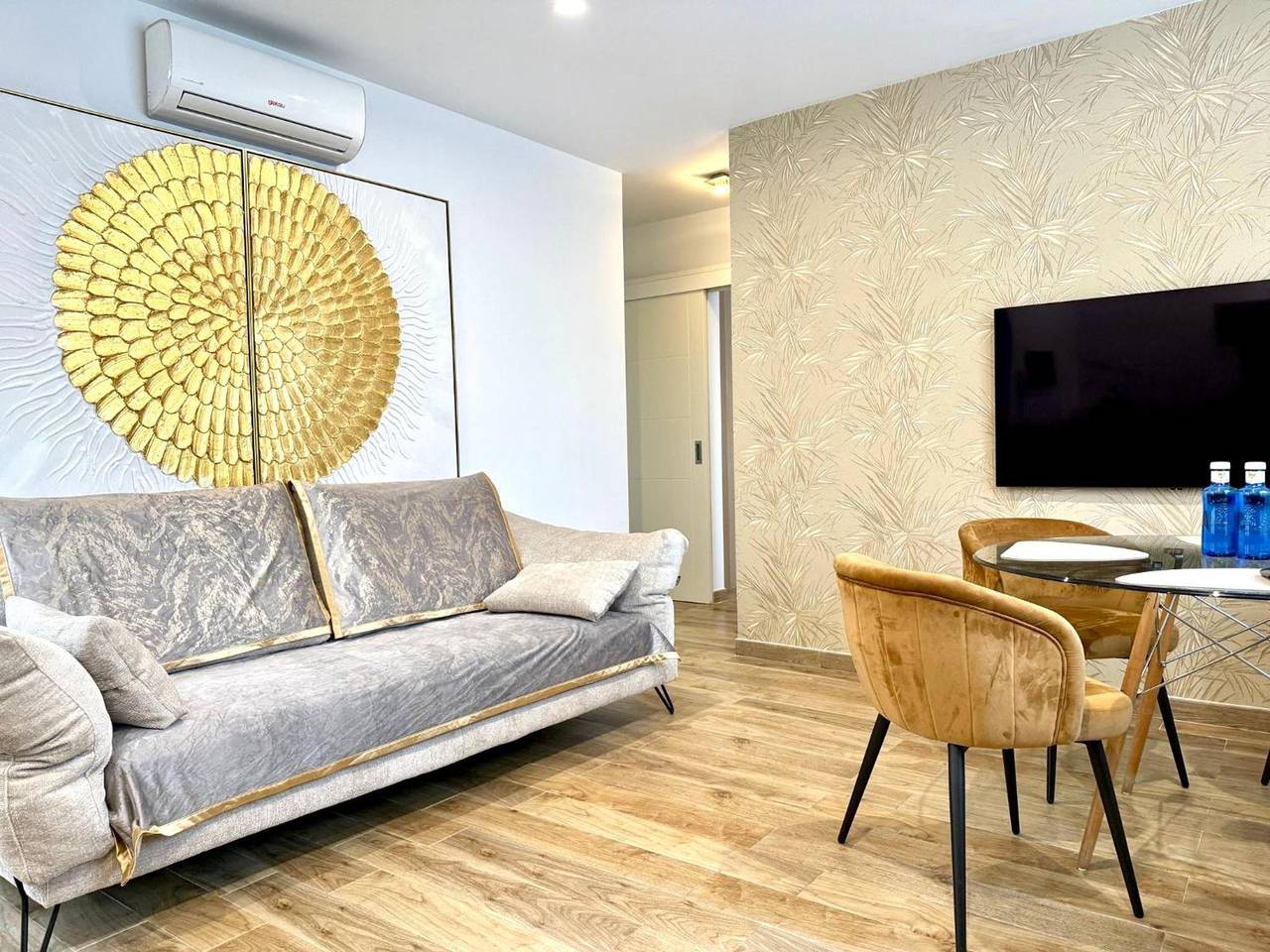 Entire apartment, Vacation 'Tierra Y Mar 2' with Wi-Fi and Air Conditioning in Playa del Reducto, Arrecife