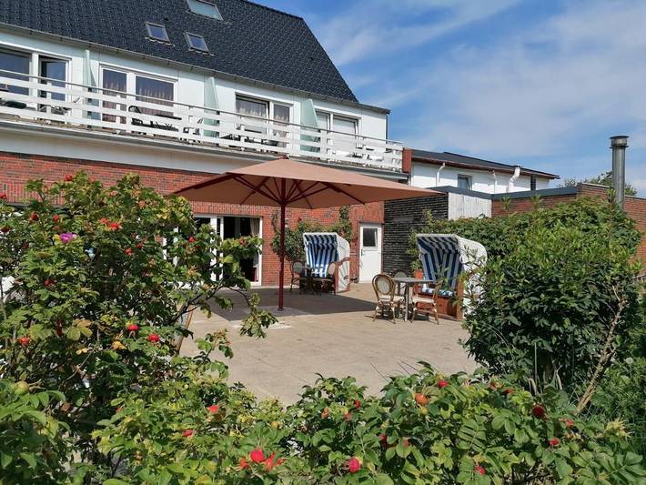 Hotel, mit Terrasse und Garten in Marne-Nordsee - 4