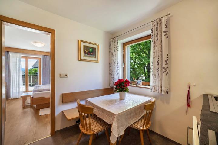 Entire apartment, Vacation Apartment "Moosmair 3" with Mountain View, Wi-Fi, Balcony & Garden in St. Martin in Passeier, Passeiertal