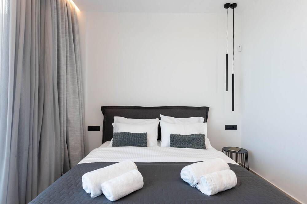 Aethra Grand- Luxury 5-Bed Villa, 850m from Beach in Iraklio-Heraklion und Umgebung