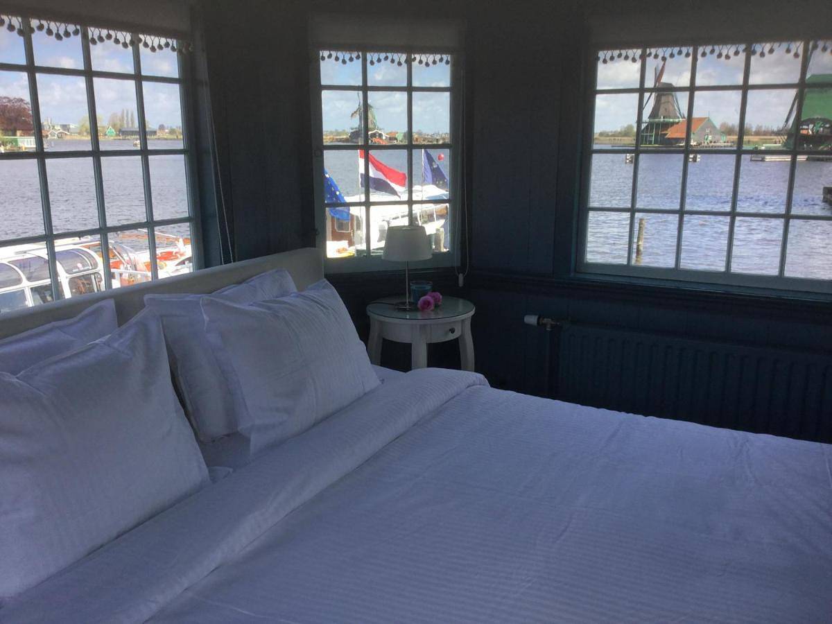 Stay overnight at Windmill Village Zaanse Schans - Amsterdam in Zaanse Schans, Zaandam
