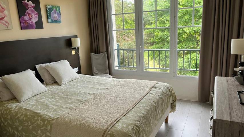 Apartamento de vacaciones para 6 personas, con piscina además de jardín y vistas - 1
