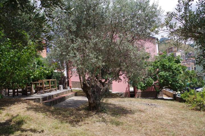 Location de vacances pour 4 personnes, avec Balcon et Terrasse ainsi que Jardin et Vue à Verbicaro