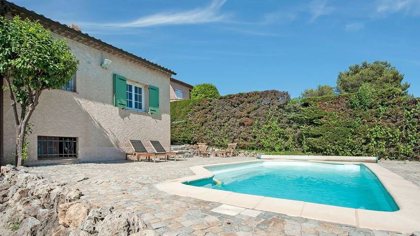 Maison de vacances pour 2 personnes, avec piscine et jardin à La Roquette-sur-Siagne