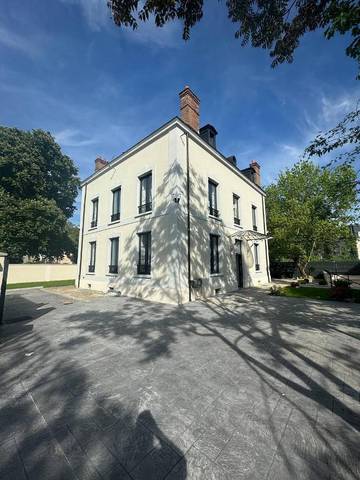 Gîte pour 5 personnes, avec terrasse à Dammarie-les-Lys