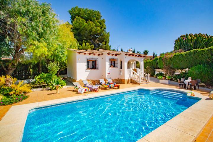 Villa für 4 Personen, mit Garten und Terrasse, mit Haustier in Calpe