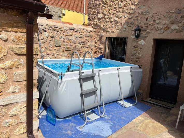 Casa rural para 16 personas, con vistas además de jardín y piscina, Se admiten mascotas en Señorío de Molina - 3
