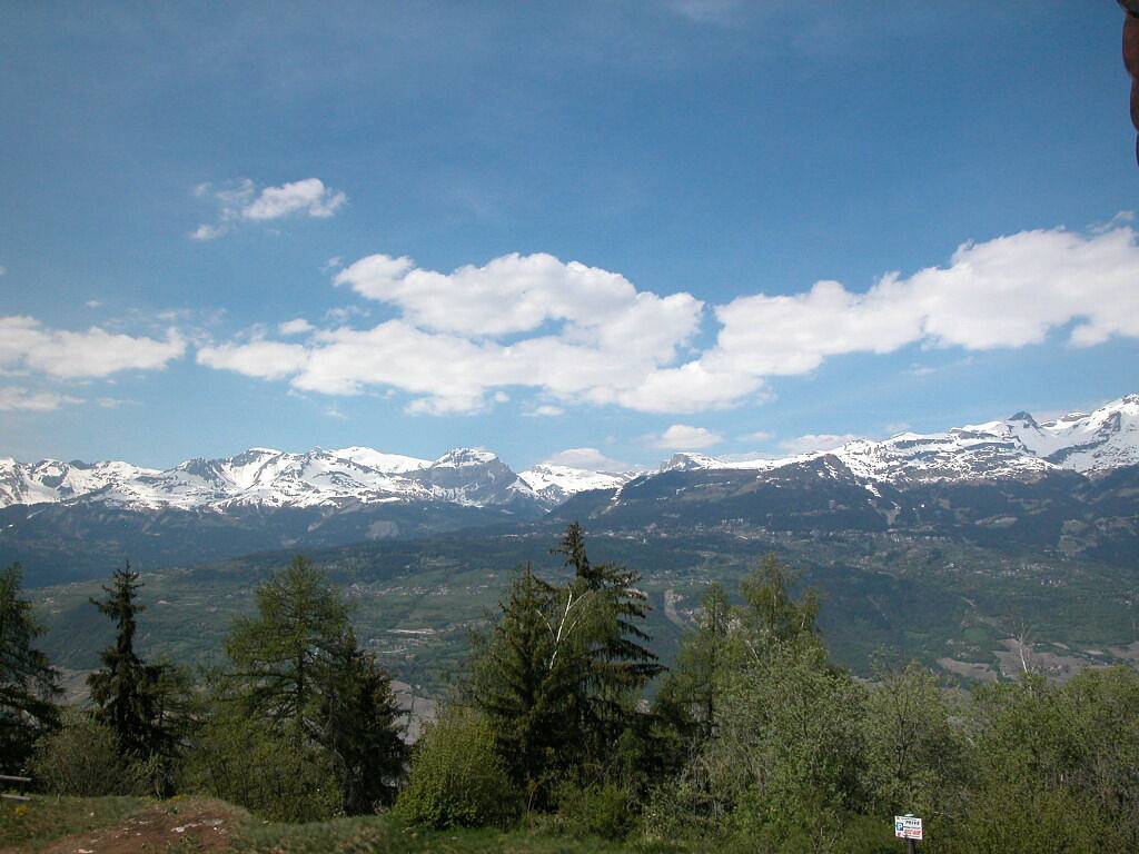 Apartamento entero, Bel-Air n° 142 (2), flat 2 steps from the village centre in Chalais (Suiza), Alpes del Valais