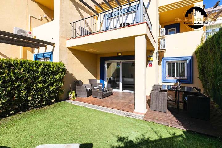 Ferienhaus 'Adosado Puerto Banús Relax' mit privatem Pool, WLAN & Klimaanlage in Marbella West, Marbella