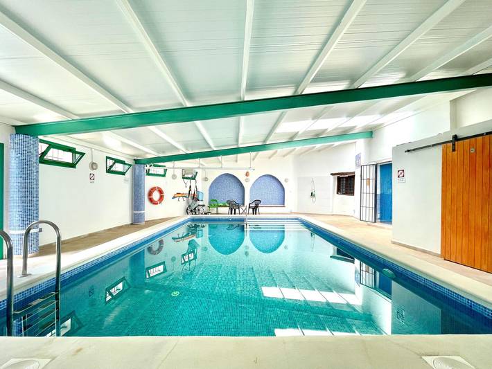 Cueva para 4 personas, con piscina además de jardín y terraza - 1