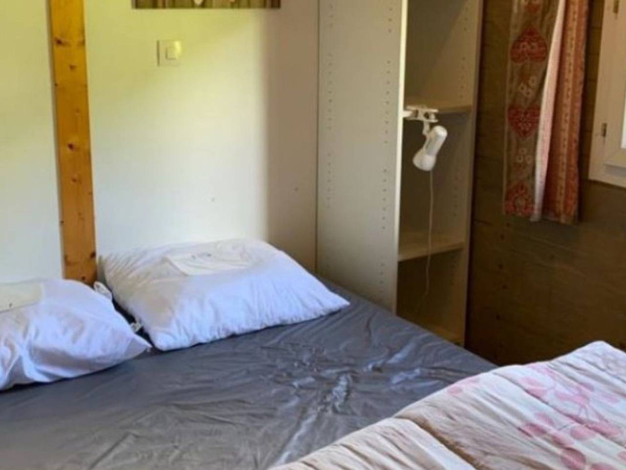 Chalet for 2 with Terrace in Challes-les-Eaux in Challes-les-Eaux, Chambéry region