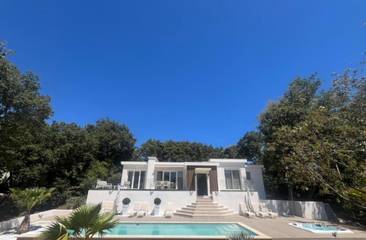 Villa pour 8 personnes, avec vue ainsi que jardin et piscine à Biot