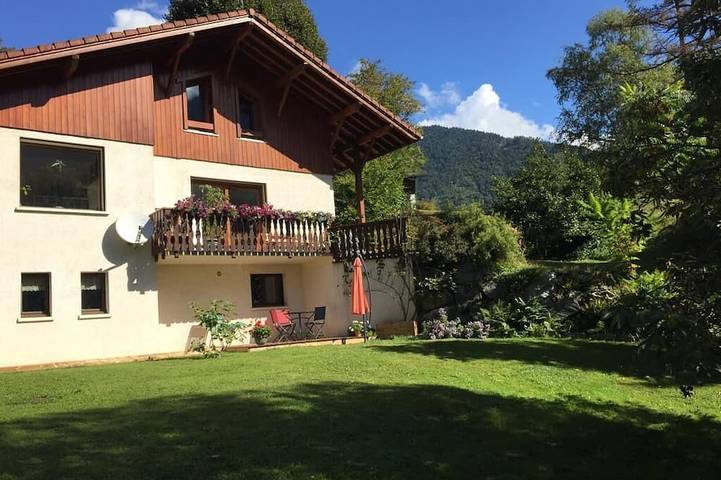 Location de vacances pour 3 personnes, avec terrasse, animaux acceptés à Queige