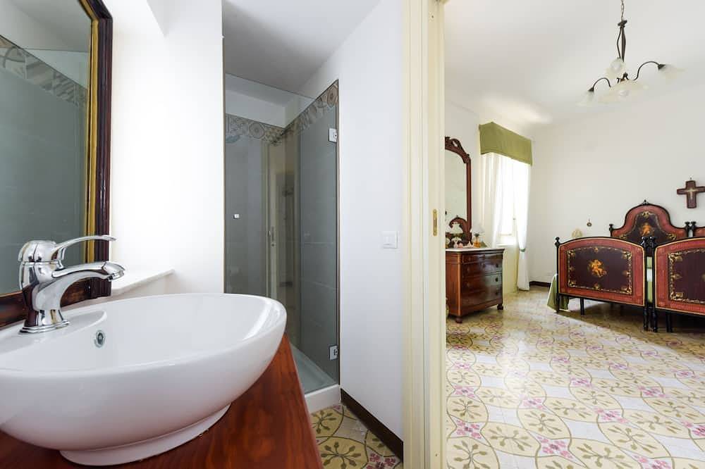 Antica Fortezza Villa Fontana - large garden, private pool and maximum privacy in Sant'Andrea Bonagia, Valderice