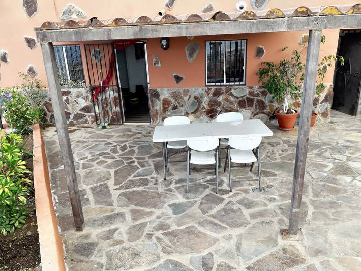 Location de vacances pour 4 personnes, avec jardin ainsi que jacuzzi et terrasse dans Los Menores - 3