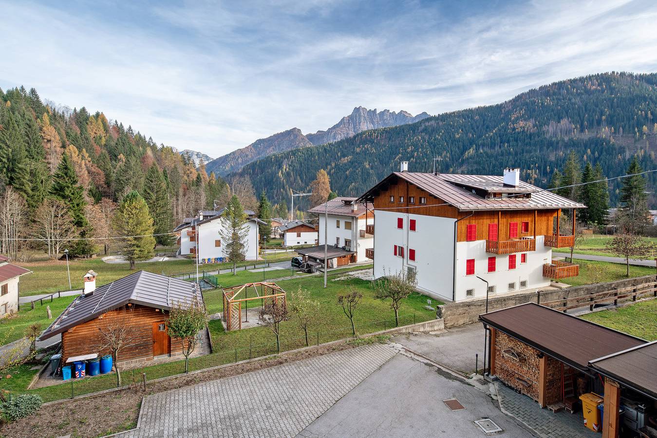 Appartement entier, Appartement "Sasedel" avec vue sur les montagnes, jardin partagé et balcon in Falcade, Dolomiti Superski