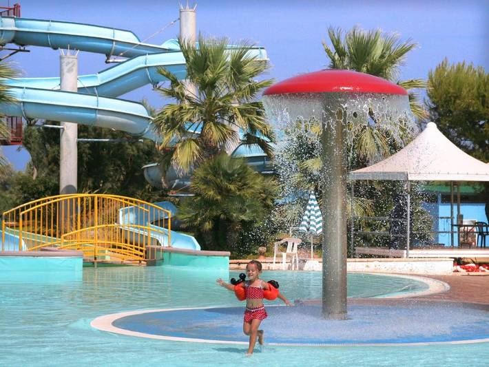 Camping für 6 Personen, mit Kinderpool und Terrasse sowie Pool im Salento - 4