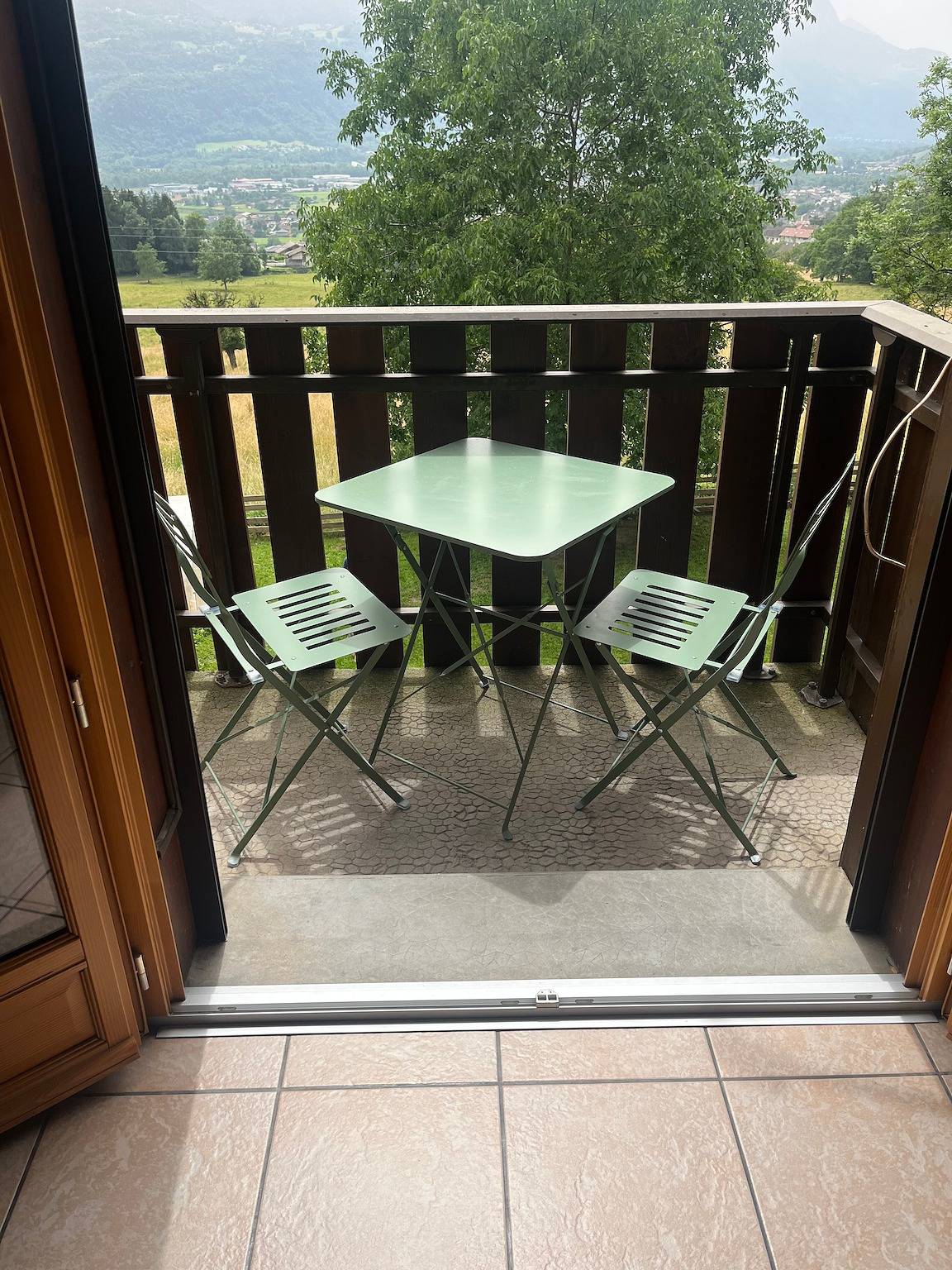 Appartement entier, Appartement 'Joli T3 À La Montagne' avec vue montagne, jardin partagé et balcon in Marignier, Région de Bonneville