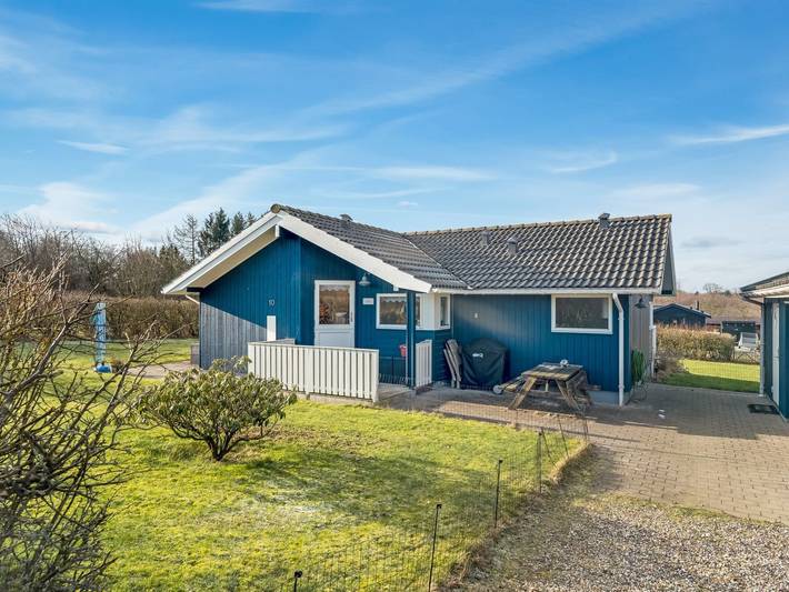 Ferieudlejning for 6 personer, med terrasse i Farsø