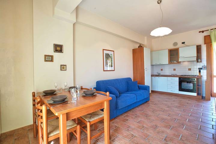 Appartement entier, Conchiglia - deux pièces mansardé avec terrasse vue sur la ville in Capo d'Orlando, Province de Messina
