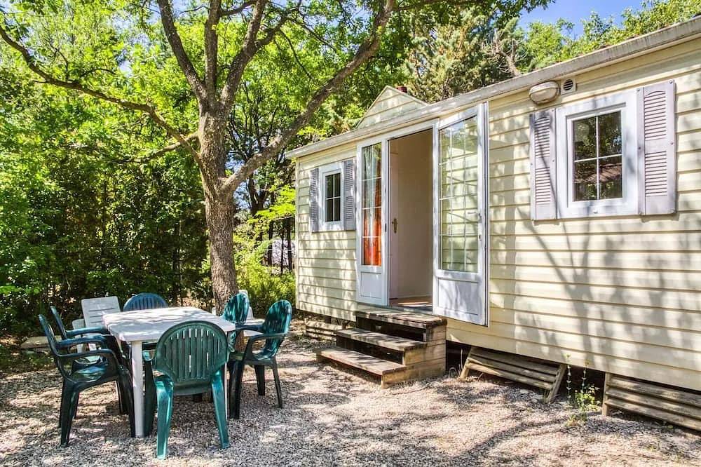 Mobil-home Standard 28m² 2 chambres - zone ombragée 4 personnes in Tulette, Région de nyons