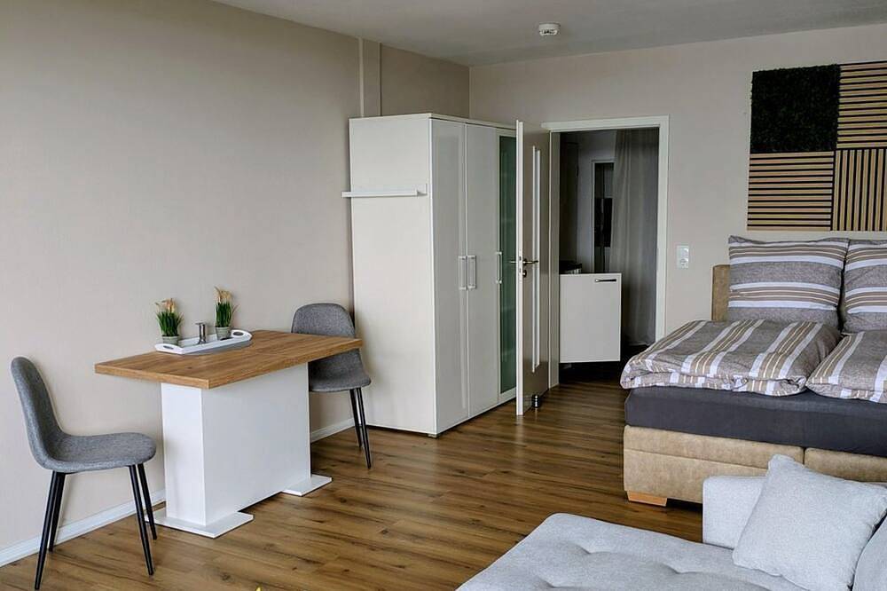 Ganze Wohnung, Ferienwohnung mit Seeblick - Appartement/Fewo, Dusche, Wc, Seeblick in Bad Segeberg, Kreis Segeberg